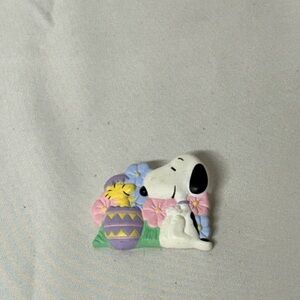 Vintage Easter Broach Pin Snoopy Peanuts Woodstock Egg Lapel Hallmark Spring